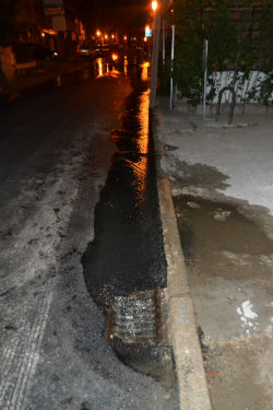 Fuga de agua en la calle Hermanos Velasco