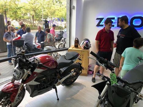 XR Motos abre tienda en Madrid capital