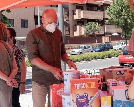 Ciudadanos Las Rozas recoge 300 kilos de alimentos para Cáritas