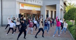La Concejalía de Cultura de Galapagar y las alumnas de la Escuela Municipal celebran el Día de la Danza
