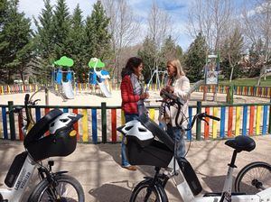 El Parque de la Laguna del Carrizal de Collado Villalba estrena nueva zona infantil