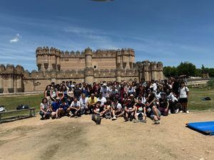 Alumnos del IES Carmen Conde de Las Rozas participan en el lanzamiento de un globo sonda a la estratosfera