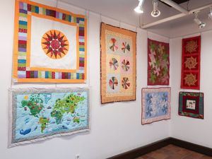 Arte textil en las exposiciones de fin de curso de San Lorenzo de El Escorial