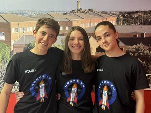 Alumnos del IES Diego Velázquez de Torrelodones recaudan fondos para llevar su proyecto espacial a EEUU