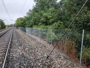 La Comunidad de Madrid solicita a Adif la limpieza del entorno de las líneas de ferrocarril