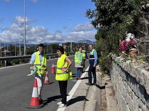 El Ayuntamiento de Torrelodones y Carreteras estudian las soluciones al tramo de la vía de servicio donde falleció atropellada una joven