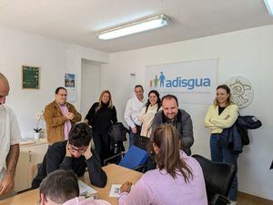 Visita del alcalde de Guadarrama a las instalaciones de ADISGUA