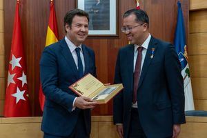 Las Rozas recibe la visita de una delegación del Gobierno de la ciudad china de Ganzhou