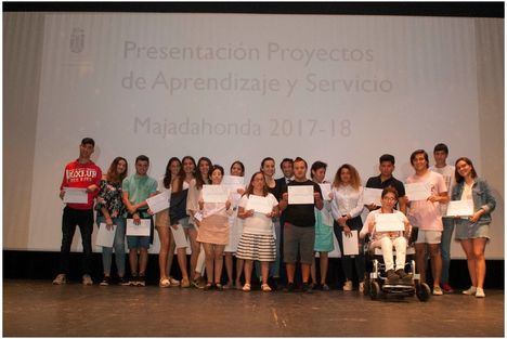 Los jóvenes majariegos presentan 12 proyectos colaborativos de aprendizaje-servicio