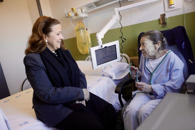 La consejera de Sanidad visita el Hospital de Guadarrama para poner en valor el trabajo de los centros de media estancia
 