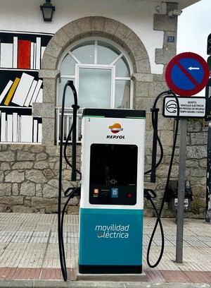 Entran en funcionamiento los nuevos puntos de recarga para vehículos eléctricos de Torrelodones