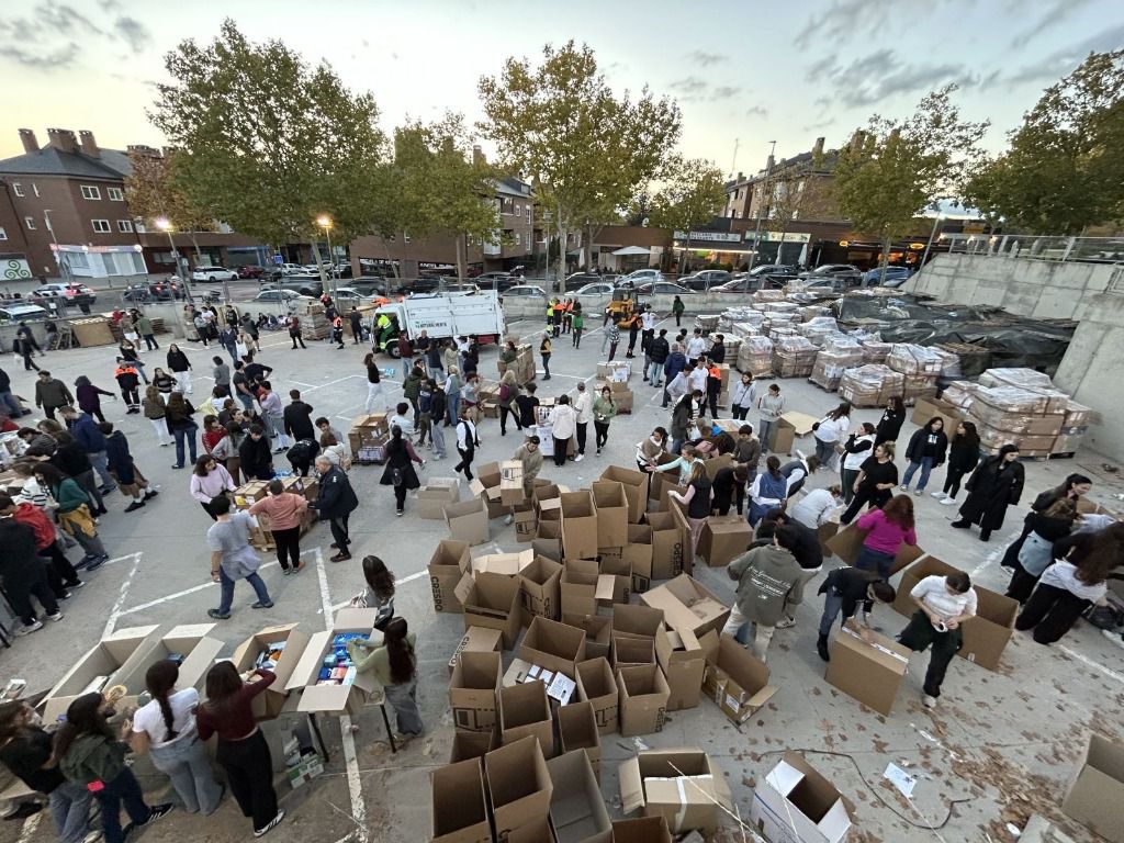 Recogida de ayuda para los afectados por la DANA en Las Rozas